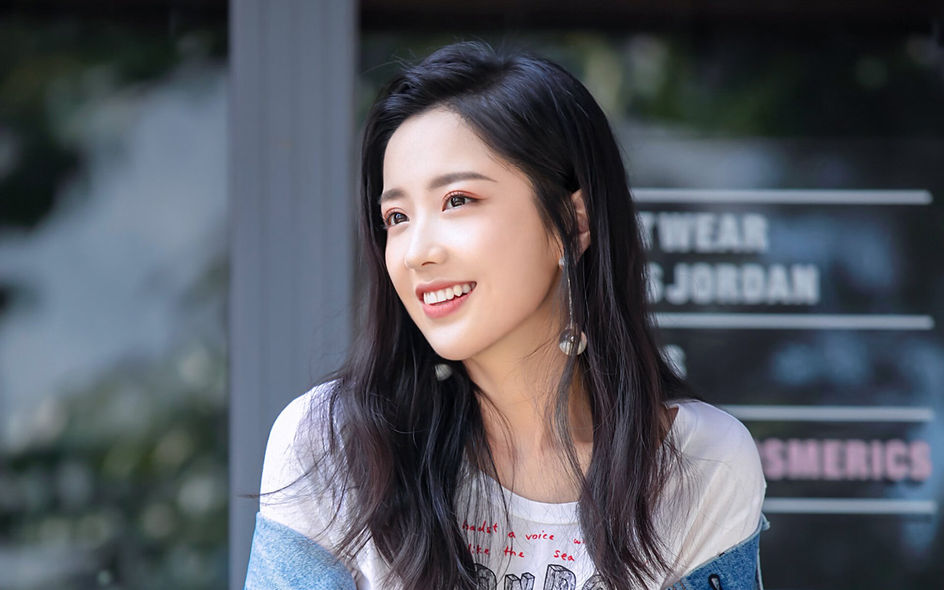 亚特兰大双前锋配合打破得分沉寂,亚特兰大前锋被绿