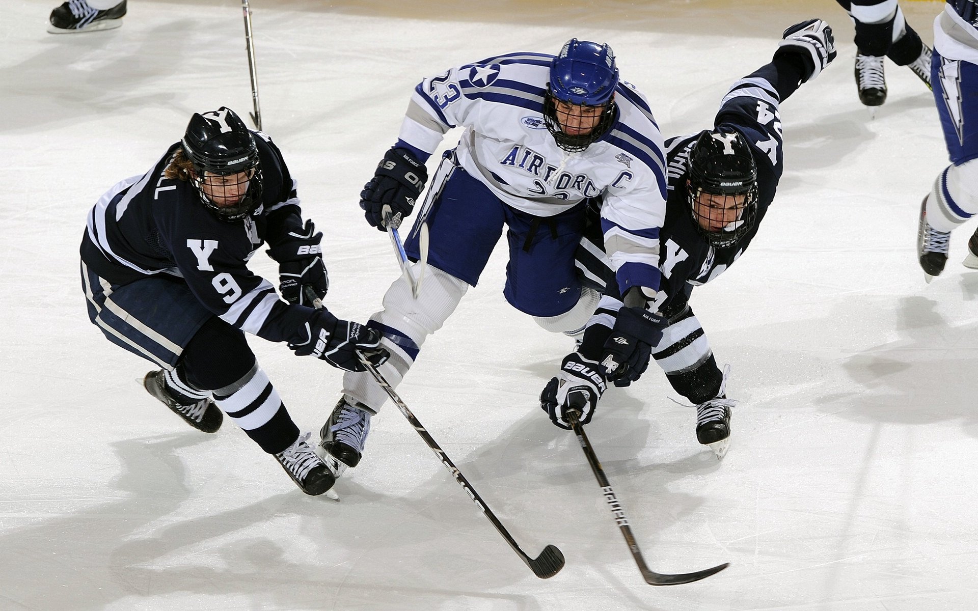 欧冠小组赛：阿森纳青年军三连胜 小组头名出线在望